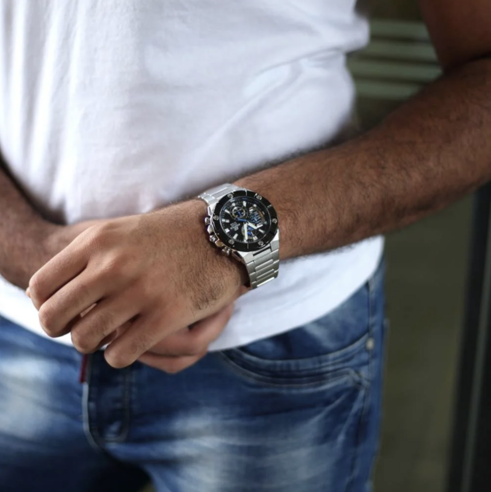 CASIO EDIFICE EFR-569DB-1AVUDF KOL SAATİ