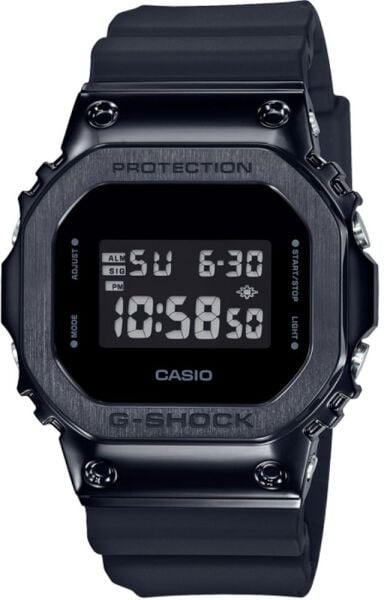 CASIO G-SHOCK GM-5600B-1DR KOL SAATİ