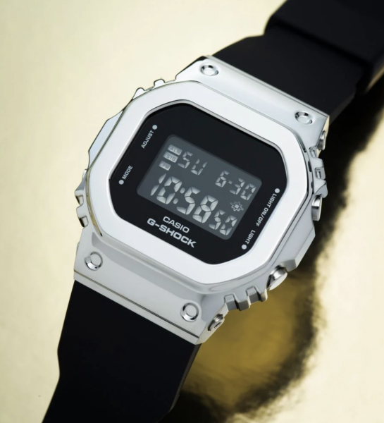 CASIO G-SHOCK GM-S5600-1DR KOL SAATİ