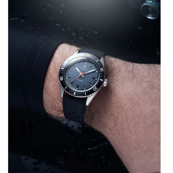 Nivada Grenchen Aquamar Grey 32077A01 Kol Saati