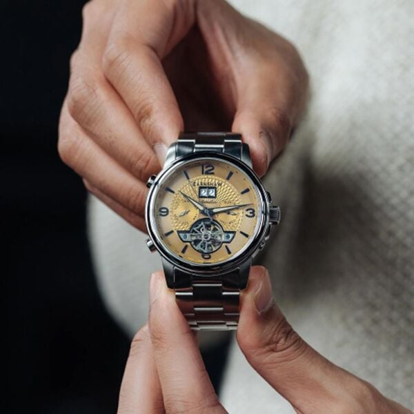 EARNSHAW ES-8177-66 Erkek Kol Saati