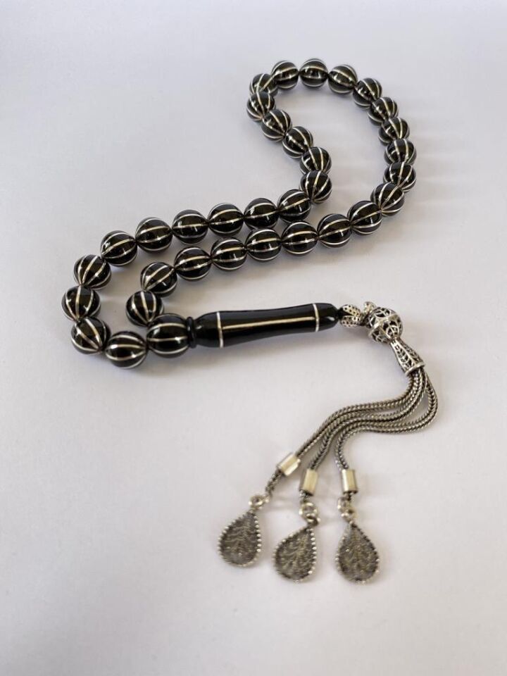 Tesbih TSBH0241BC 925 Ayar Gümüş Püsküllü Gümüş İşlemeli Karpuz Küre Kesim Erzurum Oltu Taşı Tesbih