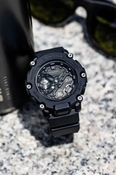 CASIO G-SHOCK GA-2200BB-1ADR KOL SAATİ