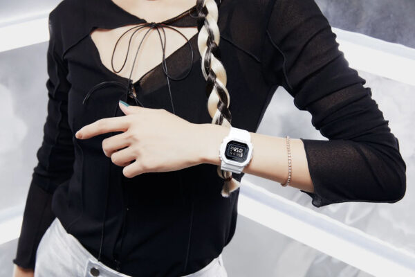 CASIO G-SHOCK GMD-S5600-7DR KOL SAATİ