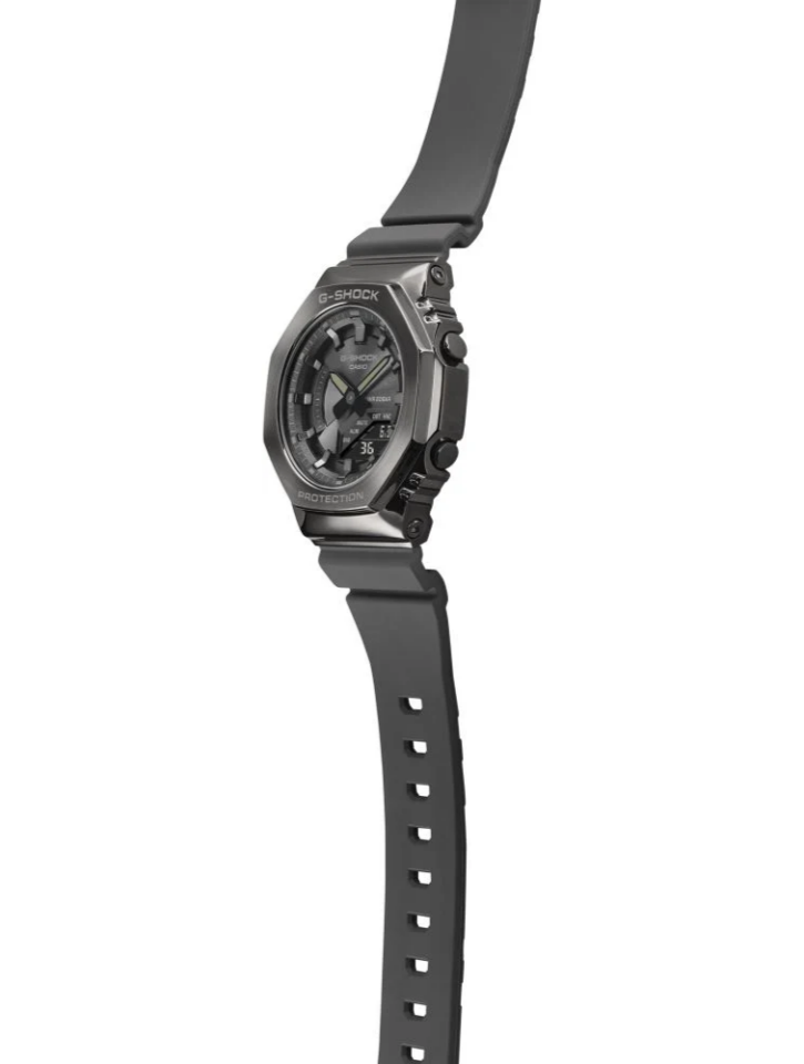 Casio GM-S2100B-8ADR-D Kol Saati