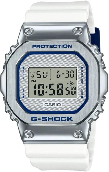 CASIO G-SHOCK GM-5600LC-7DR KOL SAATİ