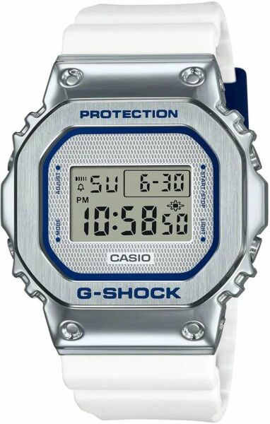 CASIO G-SHOCK GM-5600LC-7DR KOL SAATİ