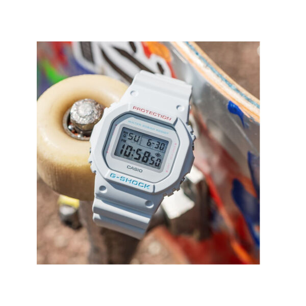 CASIO G-SHOCK DW-5600SC-8DR KOL SAATİ