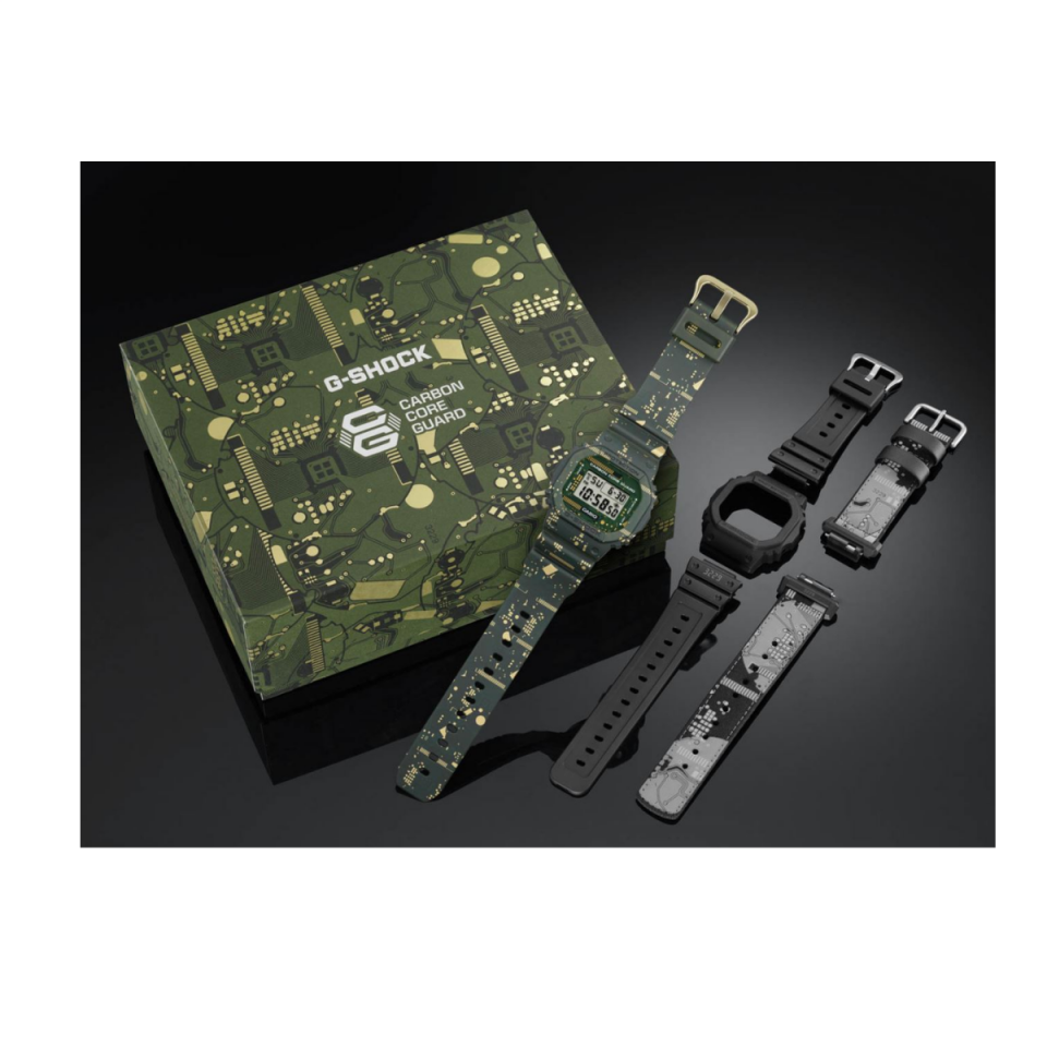 Casio DWE-5600CC-3DR-D Kol Saati