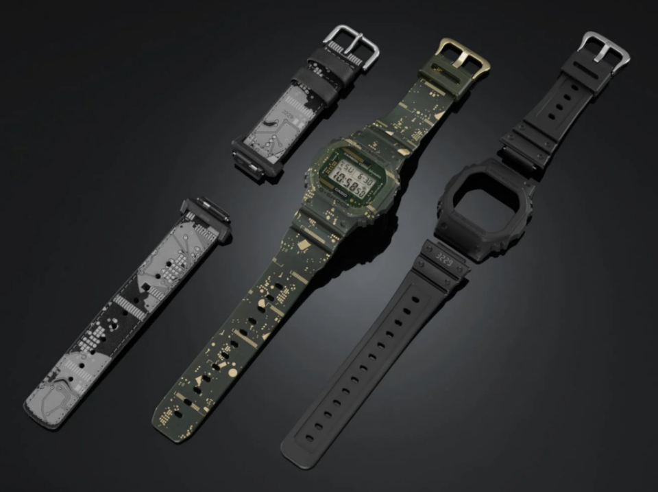 Casio DWE-5600CC-3DR-D Kol Saati