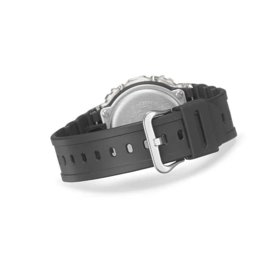 Casio DW-5600SKC-1DR-D Kol Saati